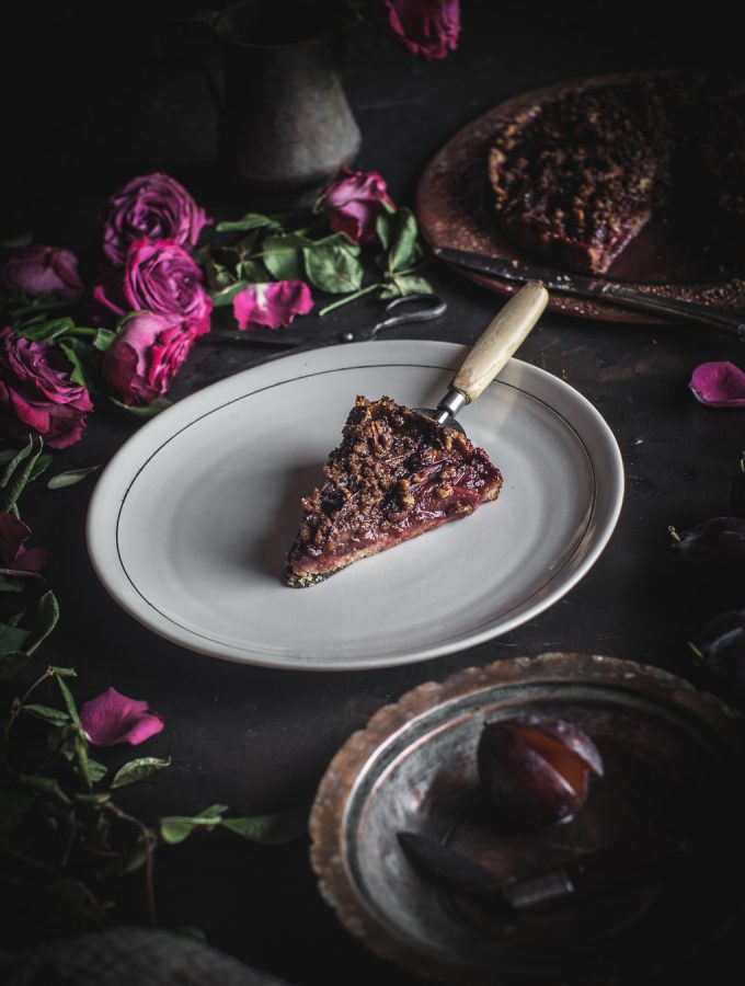 Plum Kuchen w Cinnamon Pecan Streusel